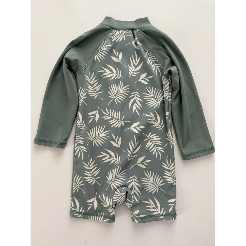 Eddie Bauer Kids Rash Guard & Hat UPF 30 lightweight Quick Dry Swimsuit‎ 18m